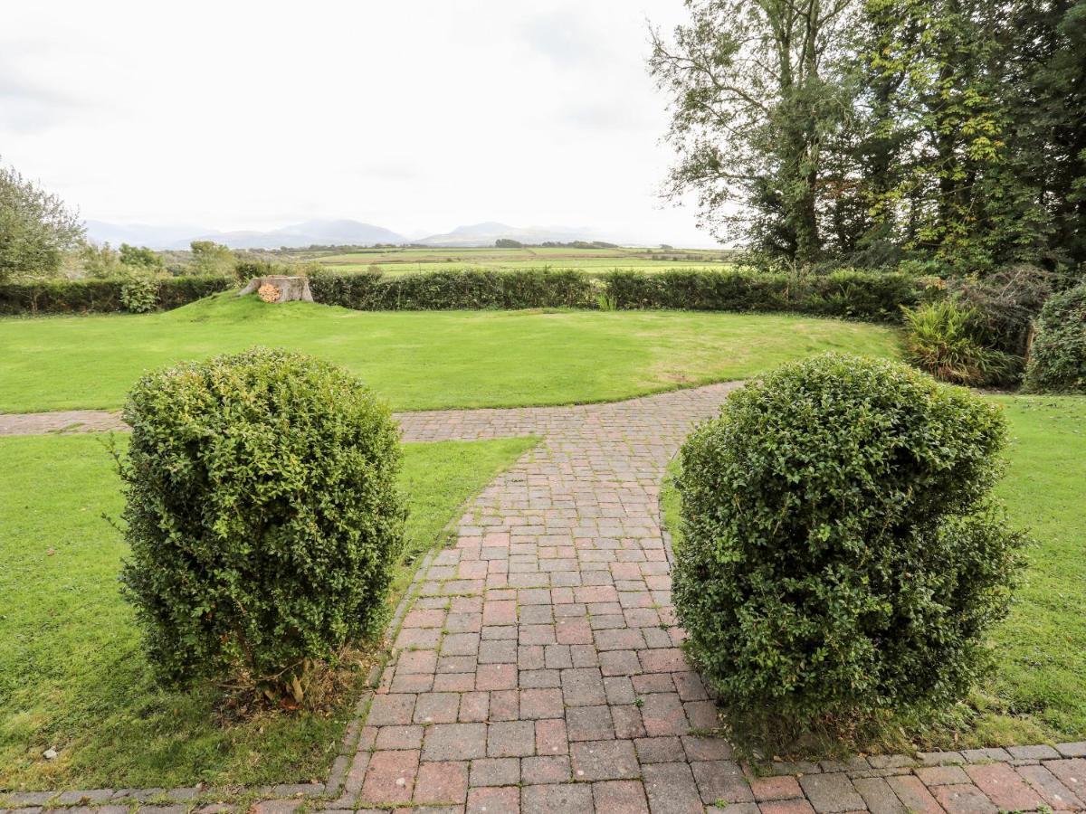 Villa Clynnog House Dwyran Exterior foto