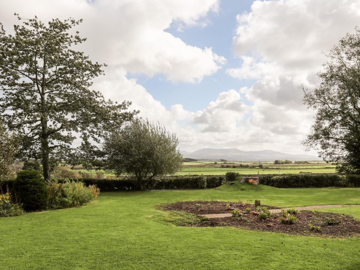 Villa Clynnog House Dwyran Exterior foto