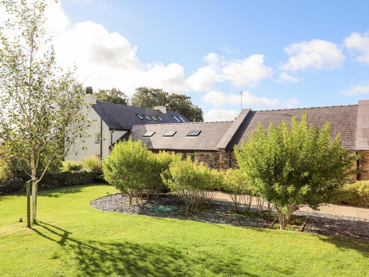 Villa Clynnog House Dwyran Exterior foto