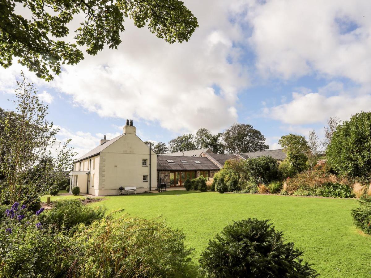 Villa Clynnog House Dwyran Exterior foto