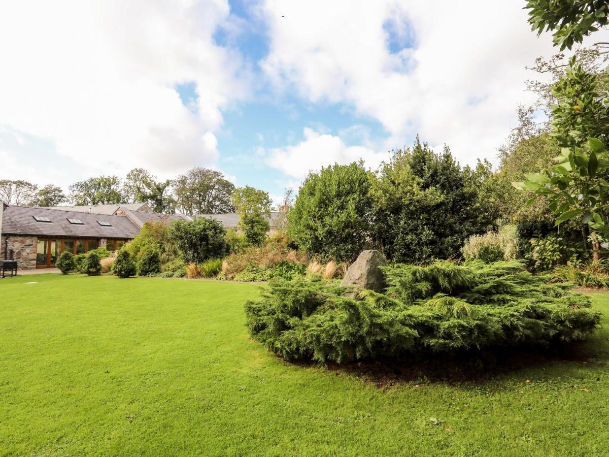 Villa Clynnog House Dwyran Exterior foto