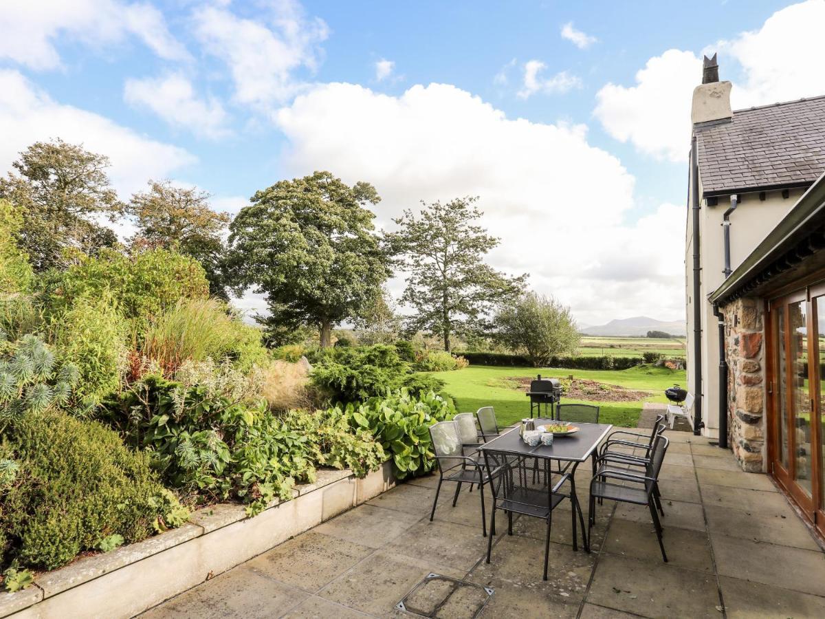Villa Clynnog House Dwyran Exterior foto